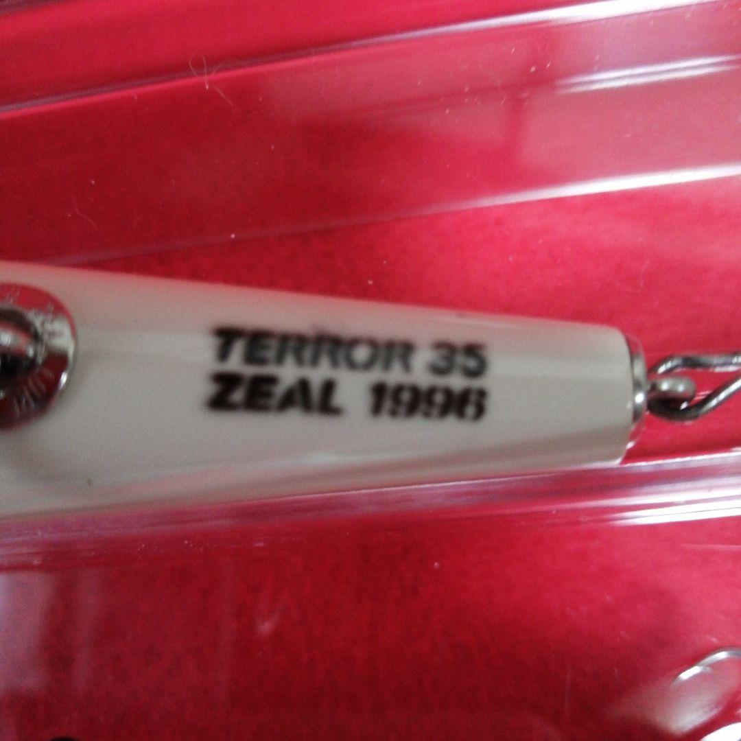 UNCANNY CHAP ZEAL & TERROR 35 ルアー