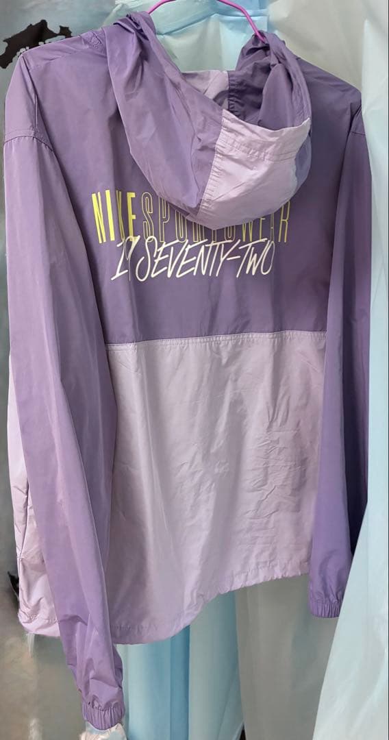Nikeプルオーバー hoodie