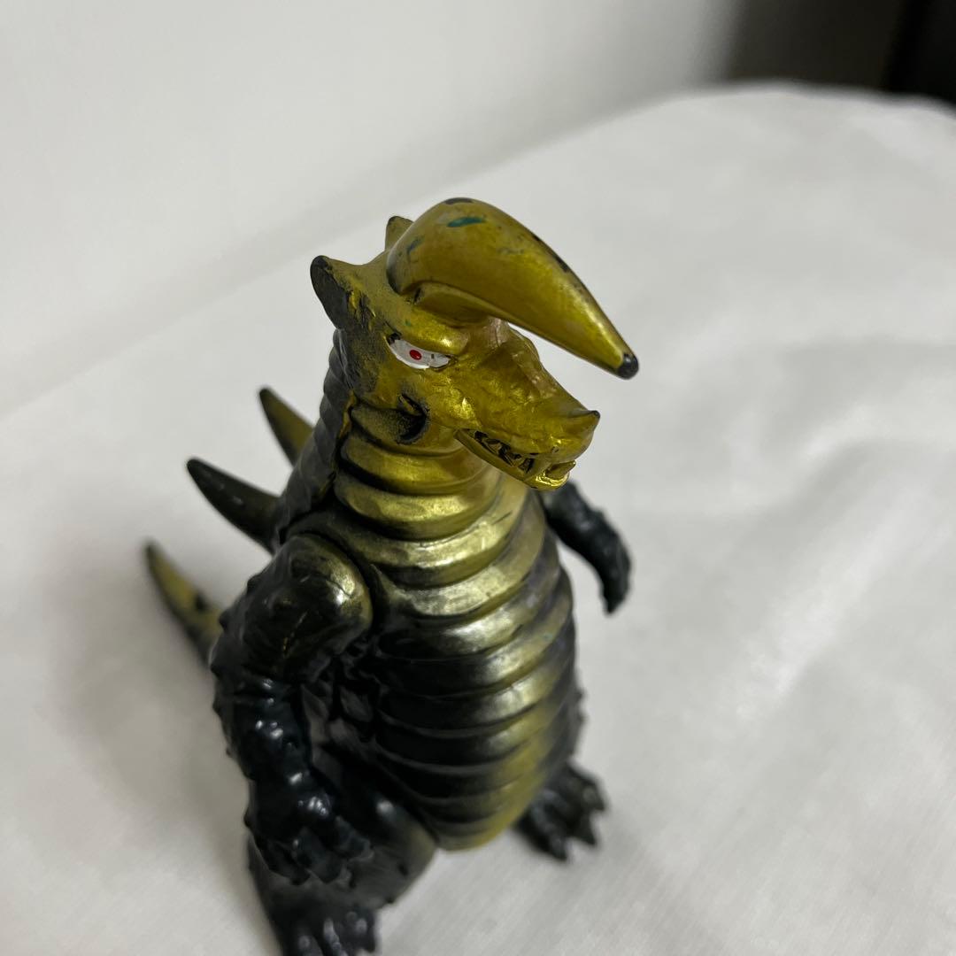 日本製　ウルトラマン怪獣フィギュア　ソフビ　円谷プロ　4体
