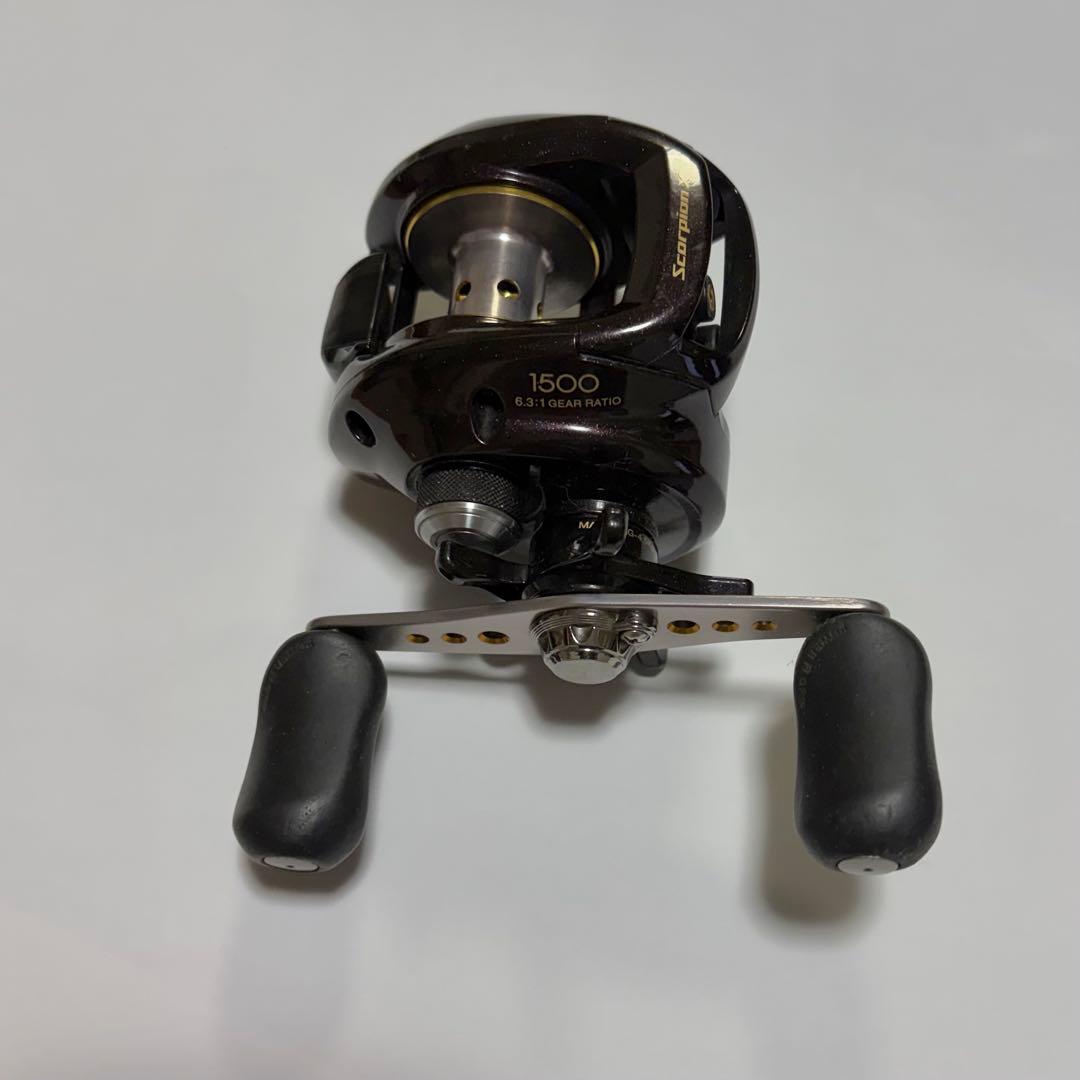 09 スコーピオンXT 1500 ベイトリール
