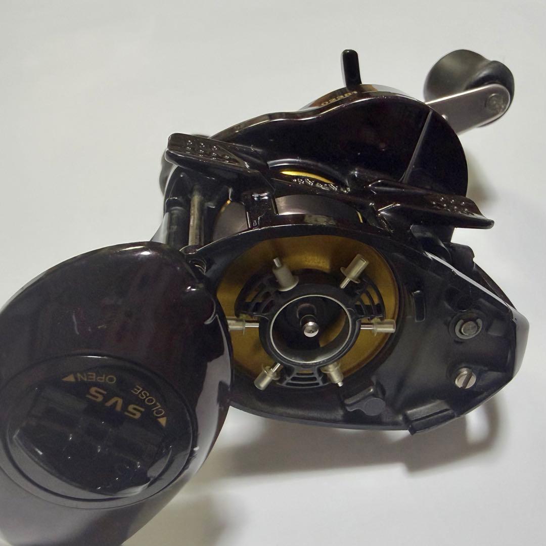 09 スコーピオンXT 1500 ベイトリール