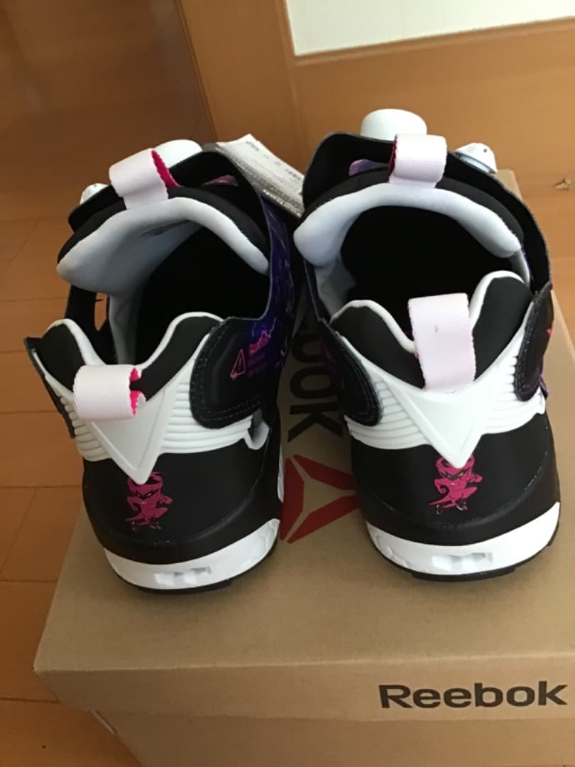 AYANNA AIR ×INSTAPUMP FURY （ブラック）
