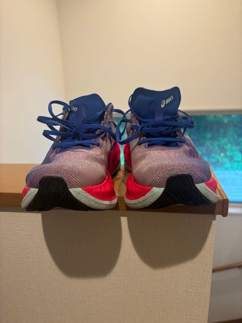 ASICS SUPERBLASTランニングシューズ