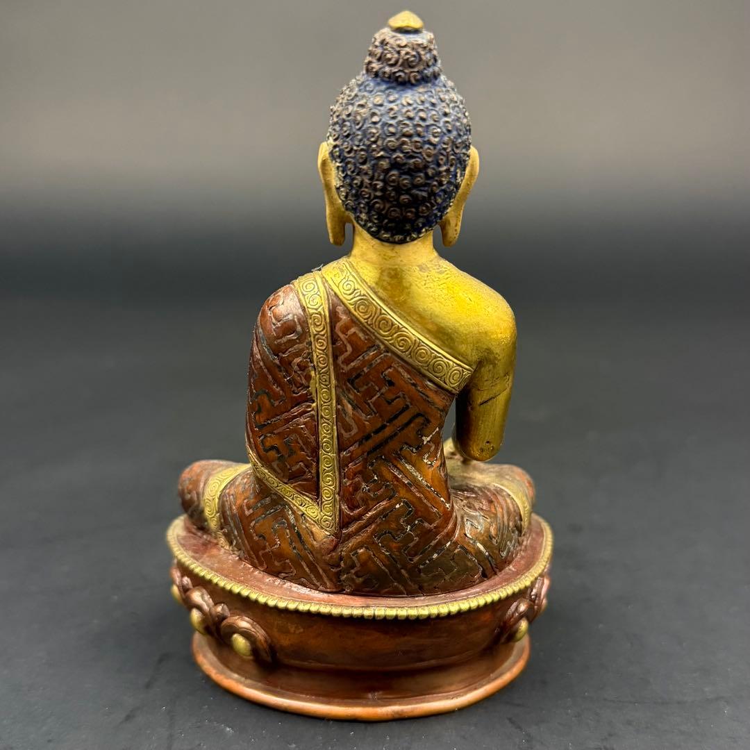古い銅製の仏像です。 銅器 銅製 坐像 仏像 置物 骨董 インテリア