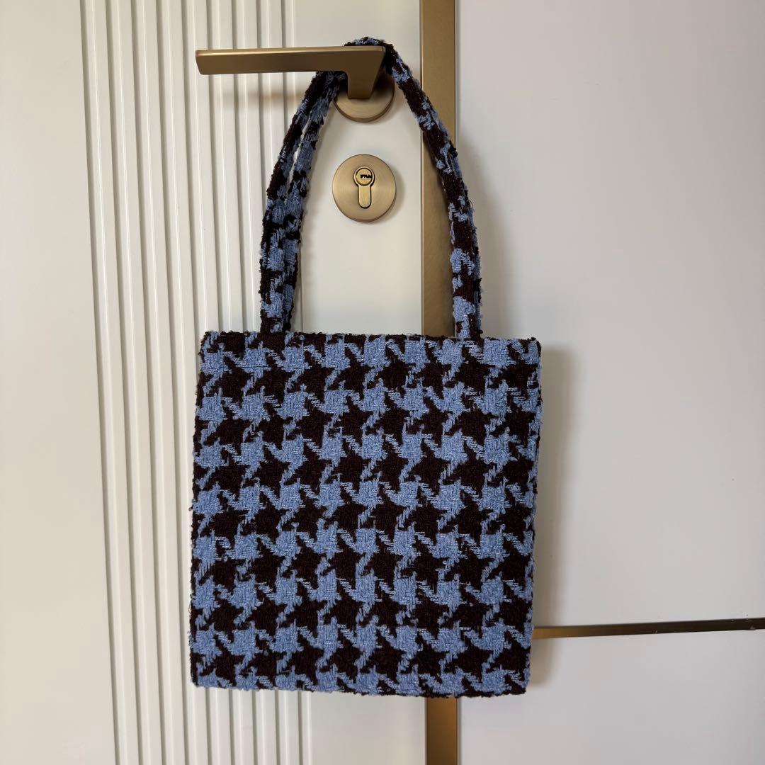 CHANEL VIP ノベルティ 千鳥柄　スパンコール トートバッグ ブルー