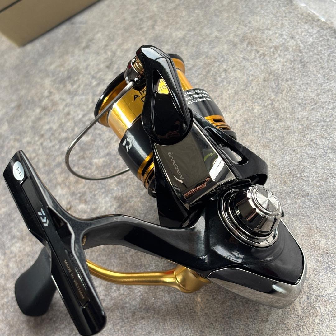 新品未使用　ダイワ　 23レガリス　LT2000S-P スピニングリール