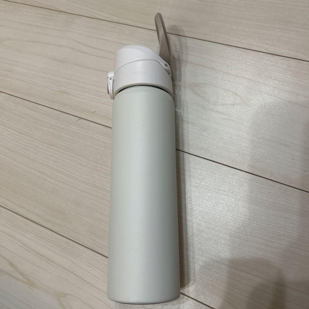 RHINOSHIELD AquaStand マグネットボトル 700ml
