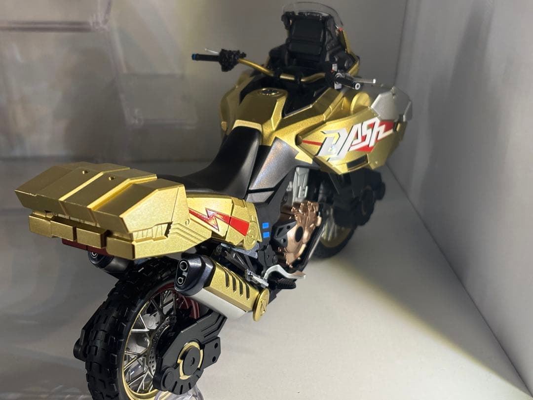 S.H.Figuarts ゴルドダッシュ 仮面ライダーガッチャード