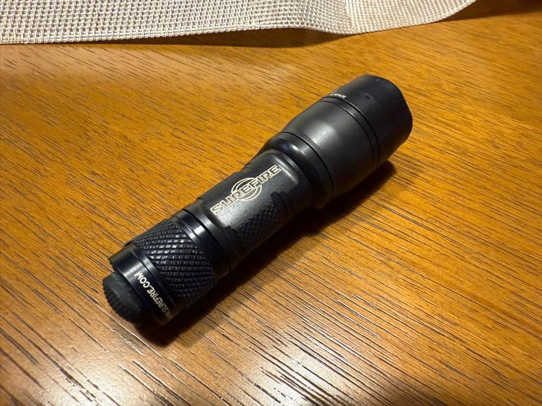 SUREFIRE E1B BACKUP MV 懐中電灯