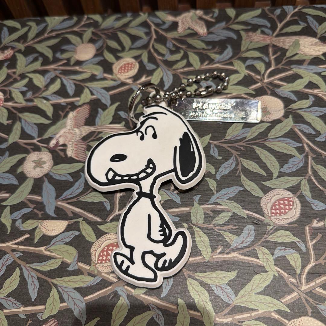 送料無料！マークジェイコブスシリコン　PEANUTS MARCJACOBS