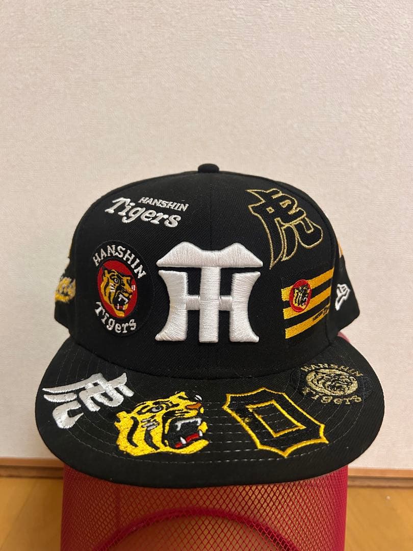 阪神タイガース ニューエラ　NEW ERA 希少初代モデル！トラッキー付き