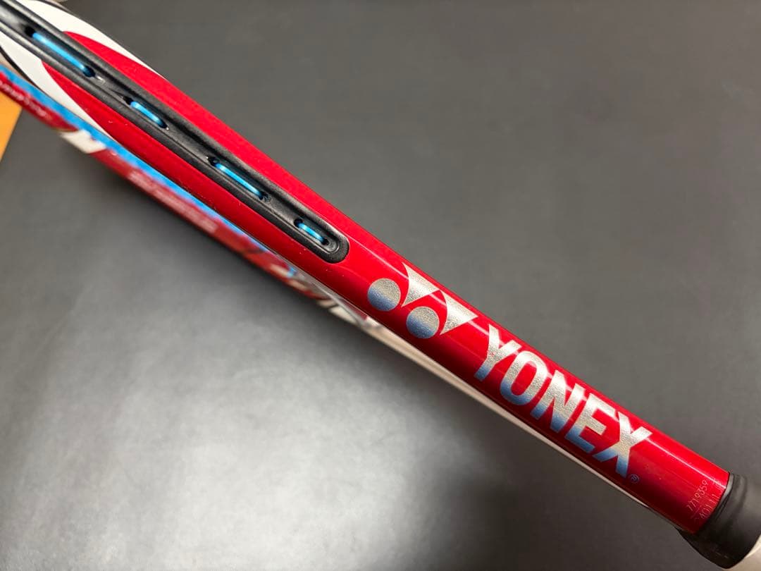 【特別価格】VCORE 98D テニスラケットG3 硬式 2011年モデル