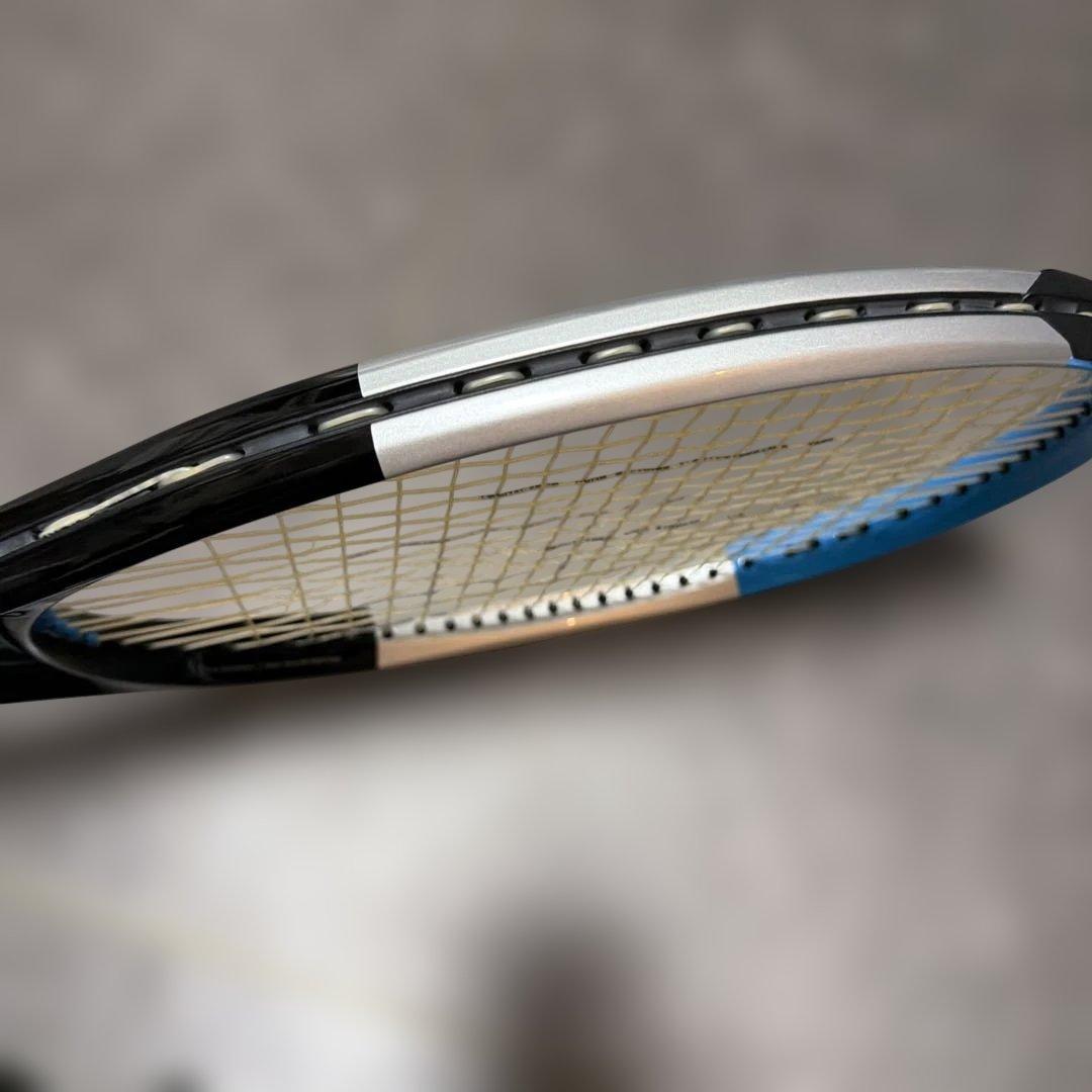 超美品　Wilson ULTRA100L V3.0 硬式テニスラケット280g