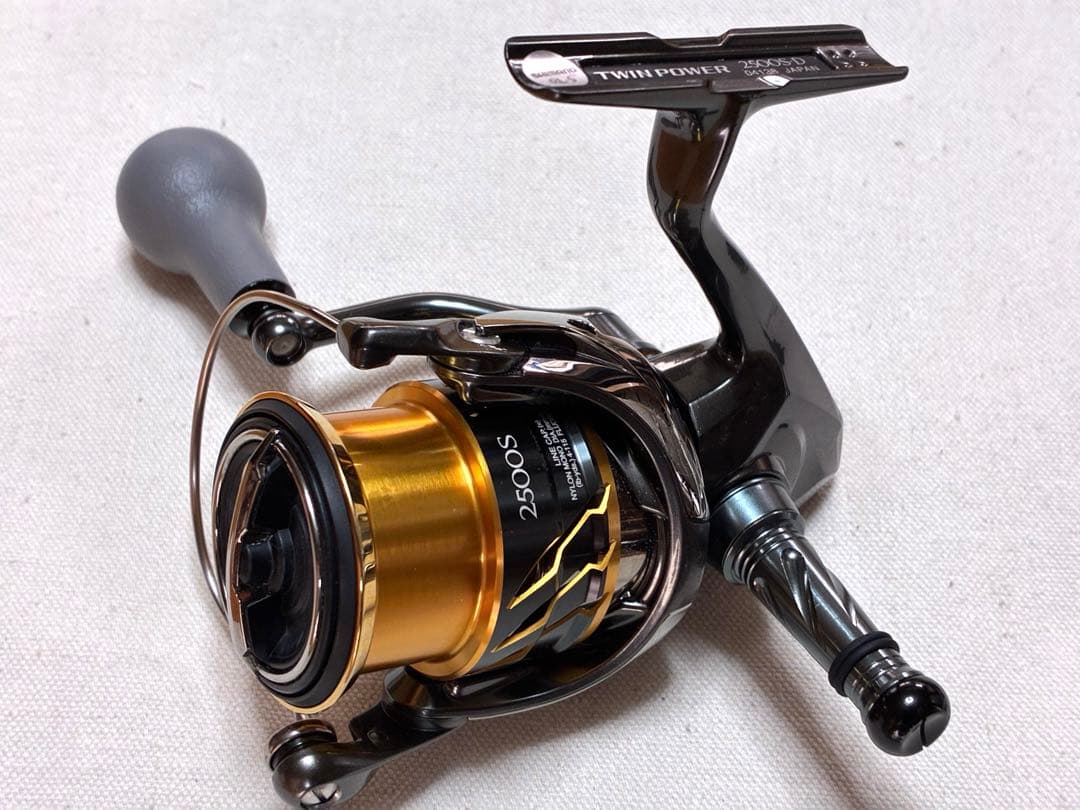 【訳有り品】シマノ リール20ツインパワー2500S【カスタム品】