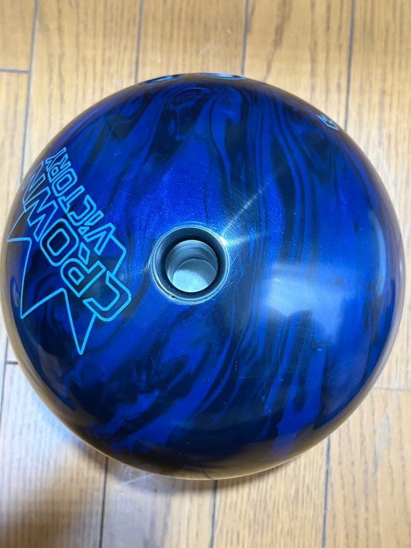 CROWN VICTORY ボウリングボール 15ポンド