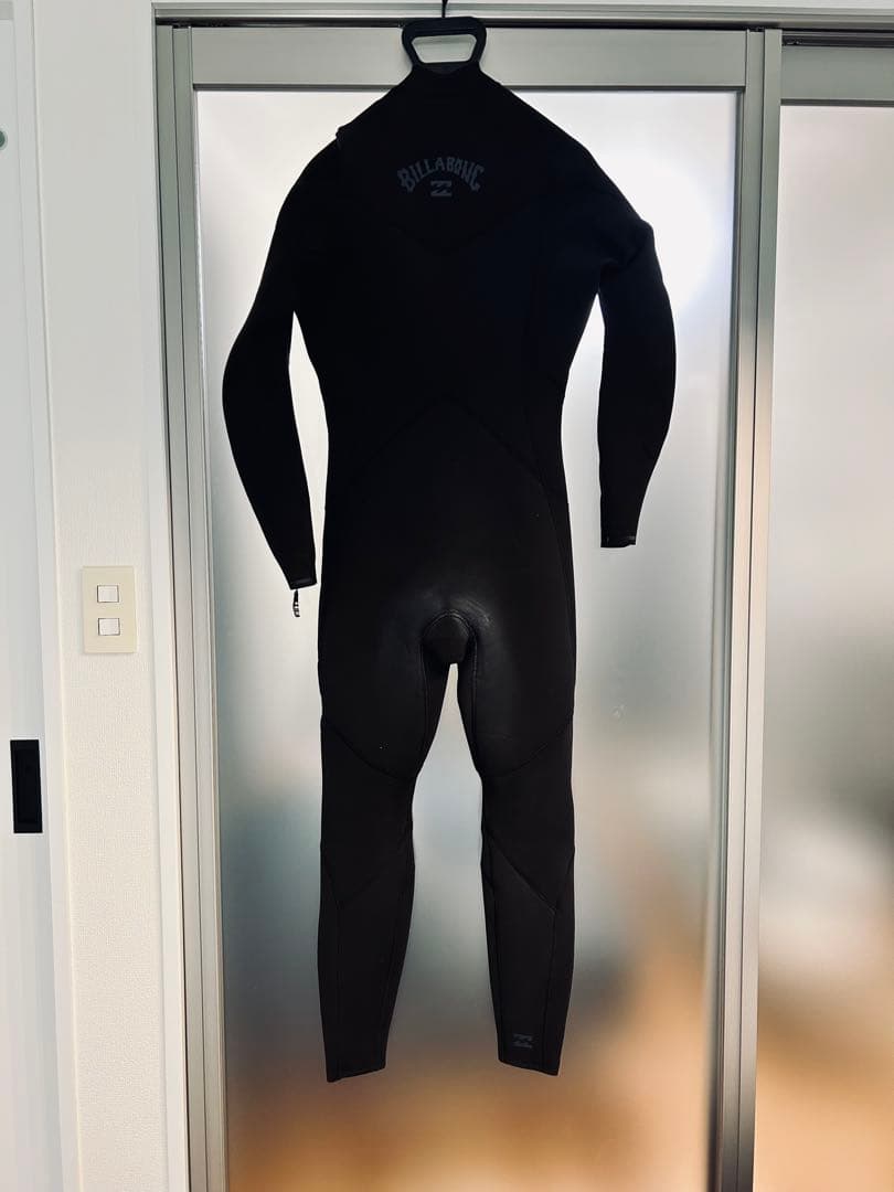 ビラボン　billabong ウェットスーツ　ジャーフル　MLサイズ　既製品