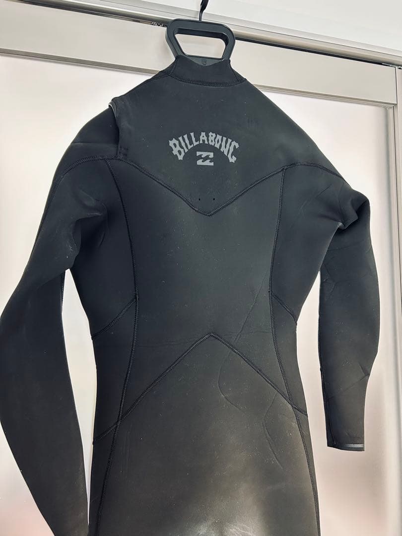 ビラボン　billabong ウェットスーツ　ジャーフル　MLサイズ　既製品