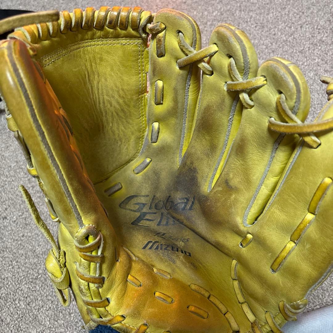 Mizuno Global Elite 軟式 グローブ イエロー