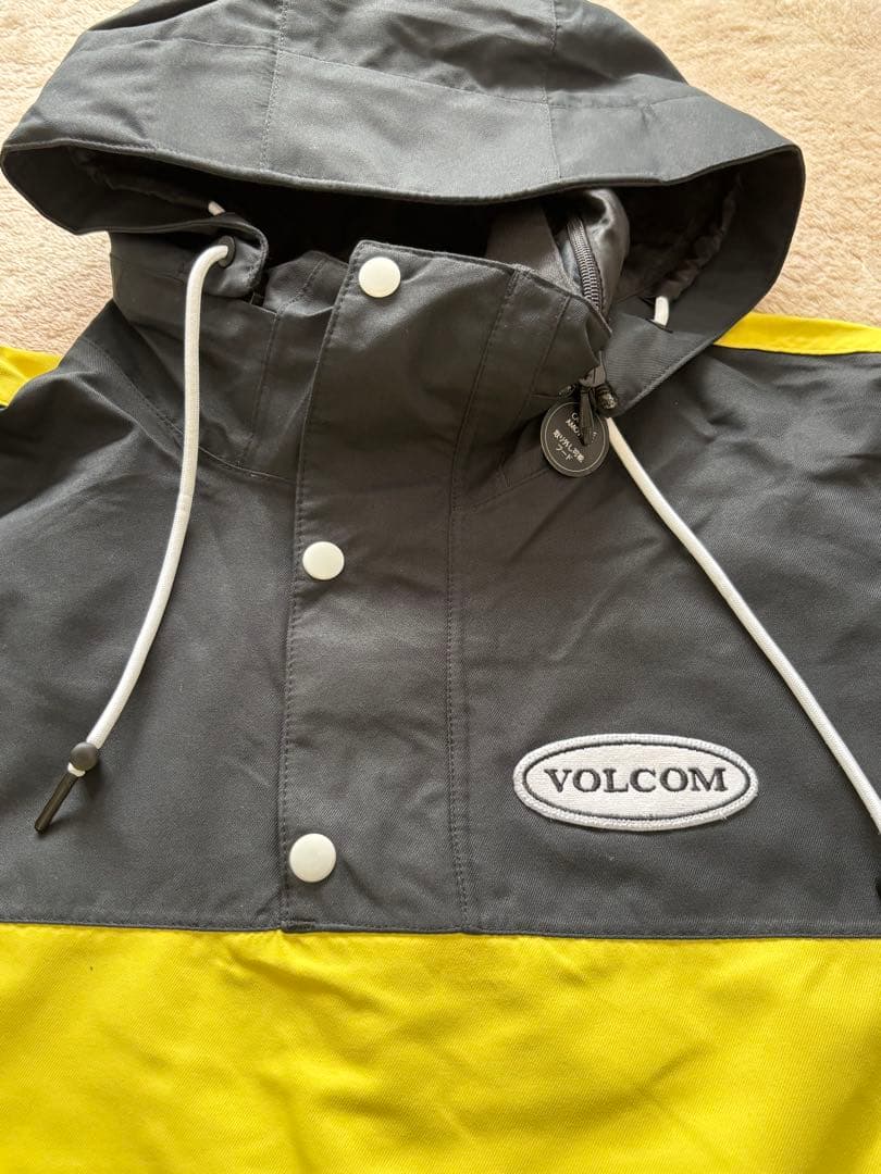 VOLCOM フード付きスノーボードウェア S メンズ