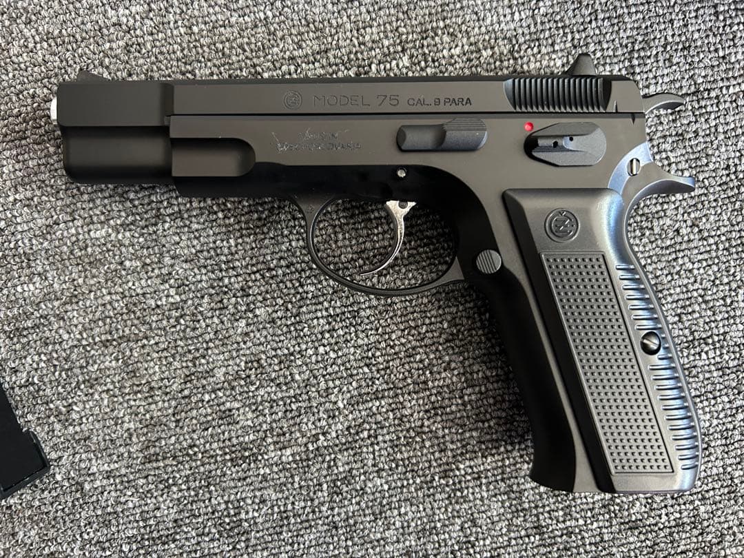 トイガン Carbon8 Cz75 2nd version CO2