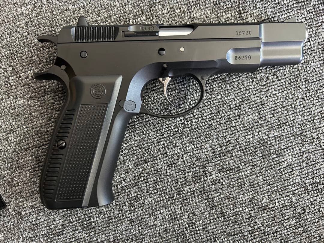 トイガン Carbon8 Cz75 2nd version CO2