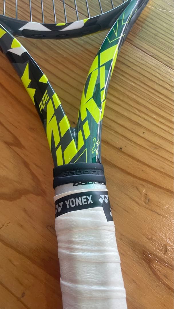 Babolat Pure Aero プラス テニスラケット