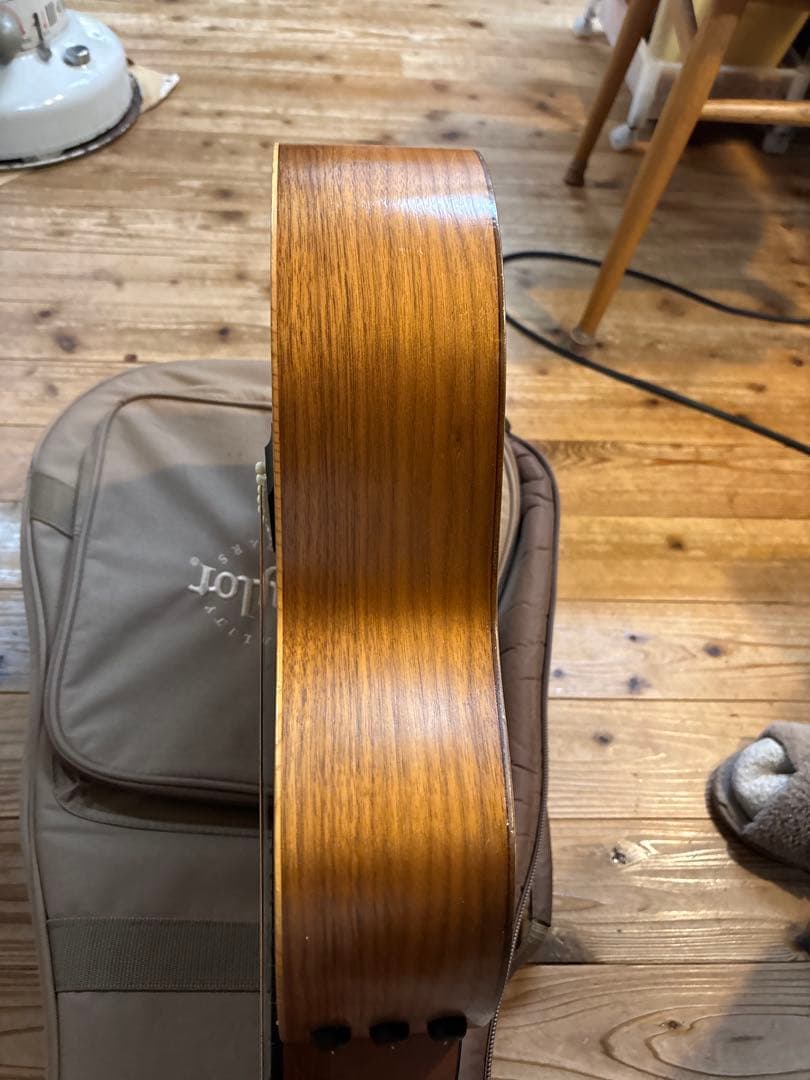 Taylor GS Mini-e Walnut アコースティックギター