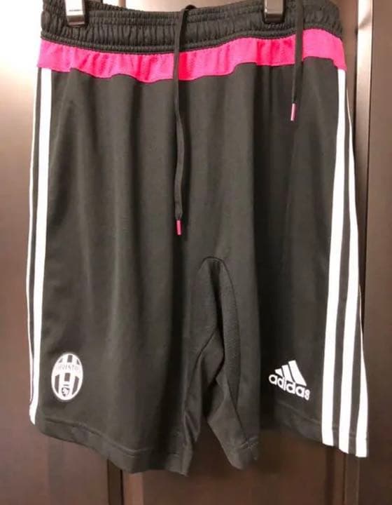 ユベントスプレゼンテーションスーツ&練習着4着セット