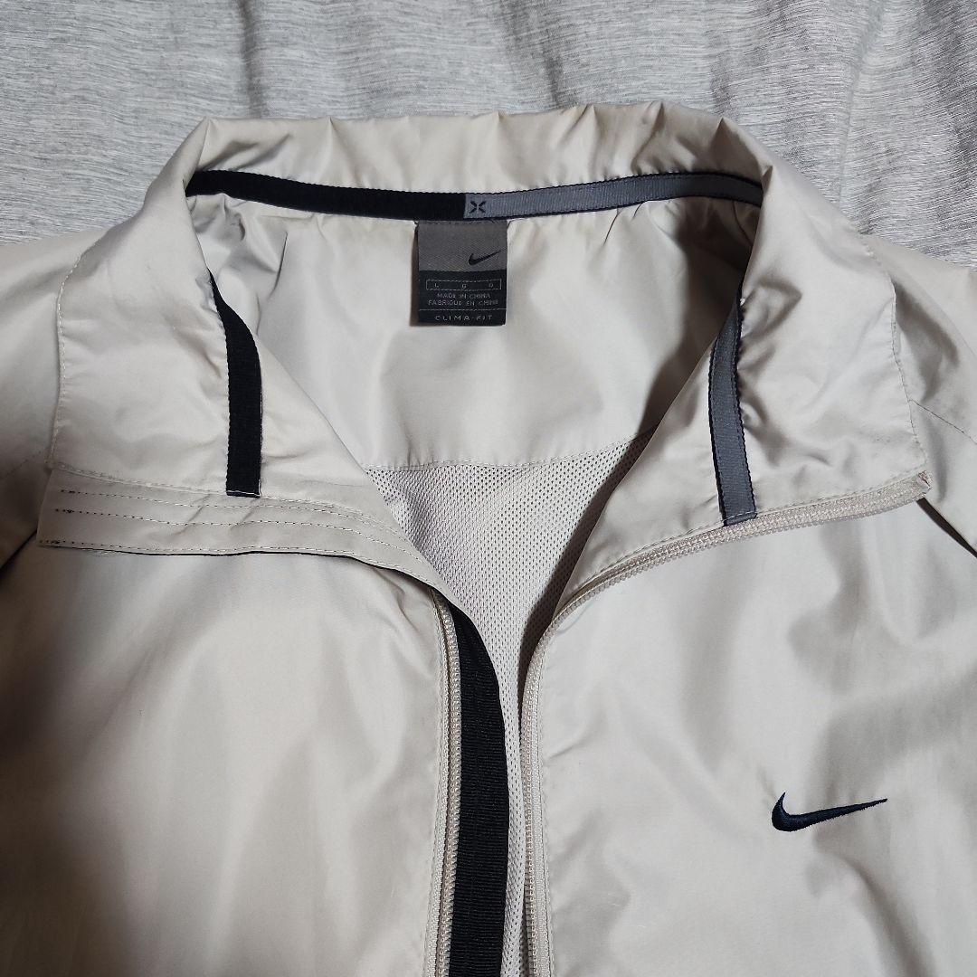 ★値下げ送料無料★Nike社製 ウィンドブレーカー オフホワイト/ワインレッド