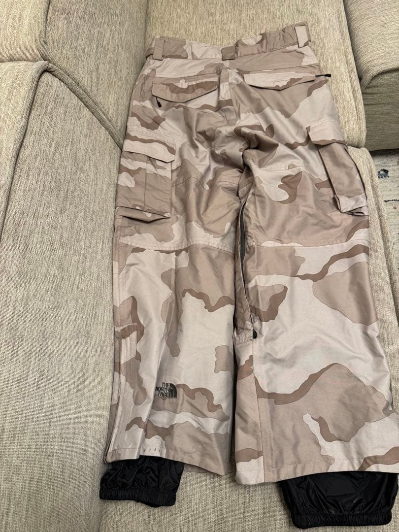 THE NORTH FACE カモフラージュ スノーボードパンツ
