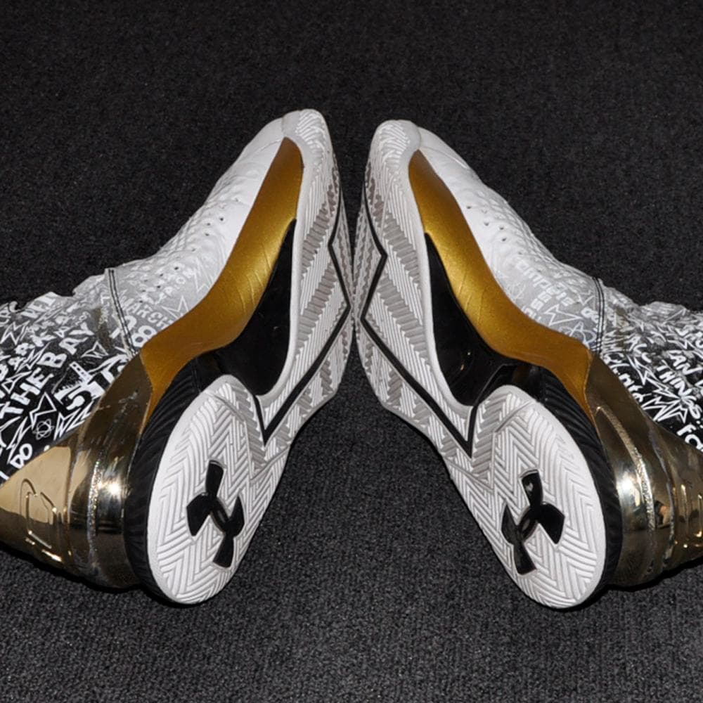 ☺UNDER ARMOUR CURRY 1 (MVP) 27.5