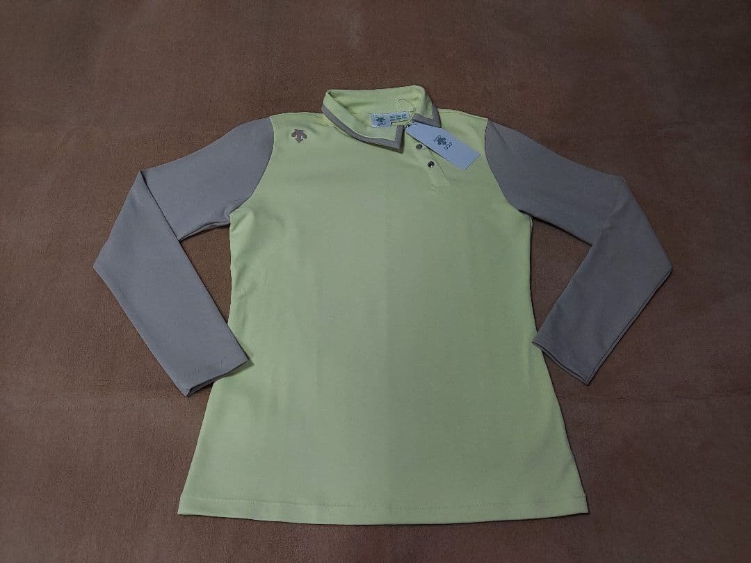 値下げ☆新品・タグ付き《DESCENTE》裏起毛☆ストレッチ☆防風機能☆トップス