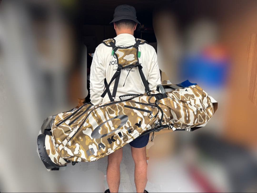 ⭐︎美品⭐︎オークリーカモフラージュ ゴルフバッグ スタンド付き