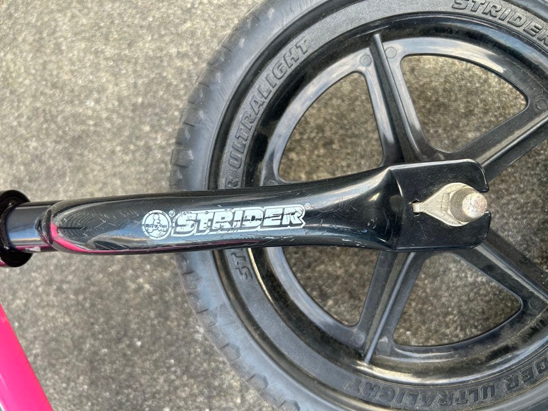 日本正規品　STRIDER バランスバイク ピンク 12インチ