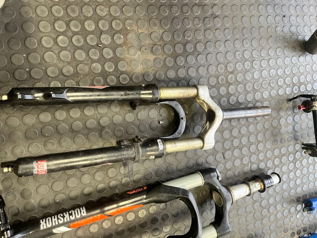 転売初心者必見 MTB サスペンション