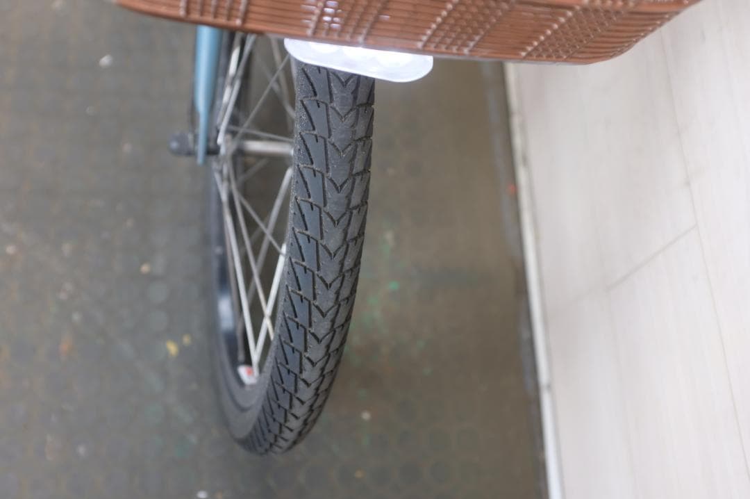 電動自転車BS アシスタ　UNI　20インチ　3段　8.7Ah充電器あり
