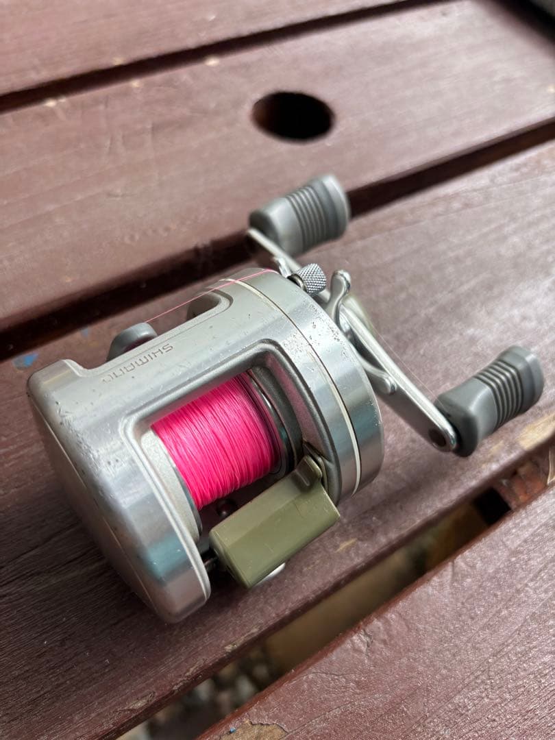 SHIMANO Calcutta 200 ベイトリール シルバー