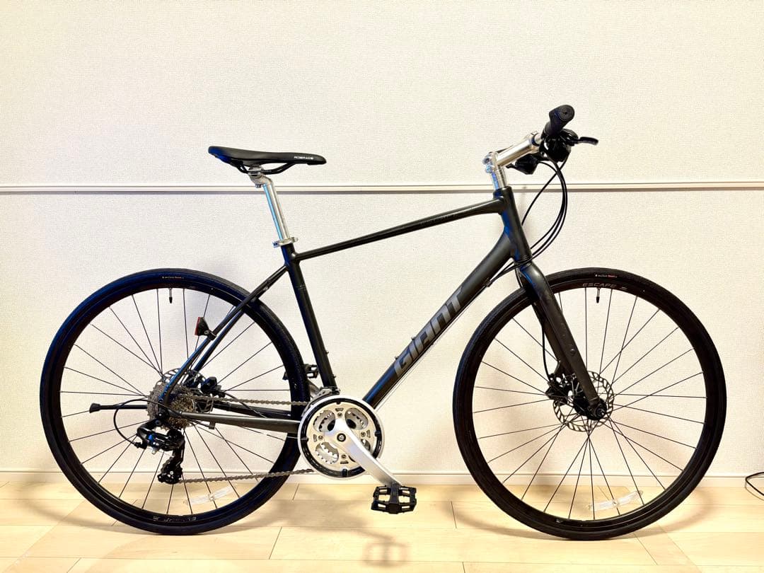 ☆Giant エスケープ R disc 2022 人気のディスクブレーキMサイズ