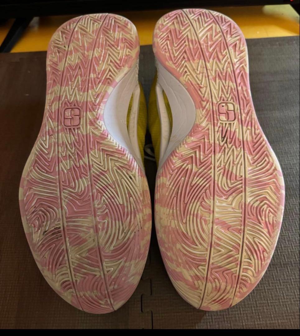 Nike バスケットボールシューズ イエロー