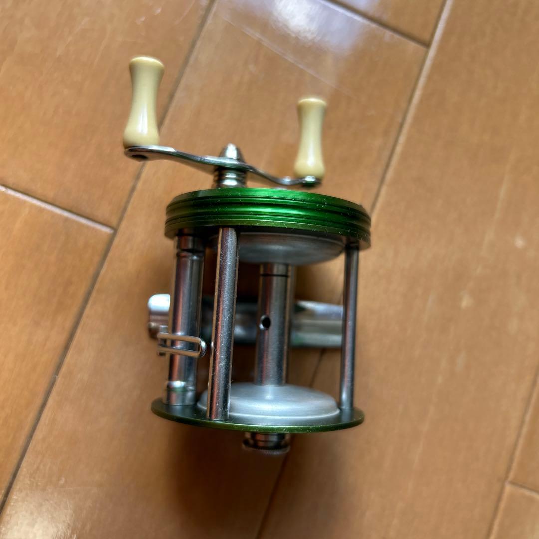 Bronson Green Hornet ダイレクトリール