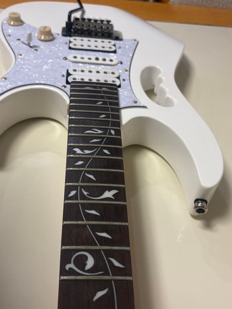 ギター Ibanez-Jem Jr Steve Vai