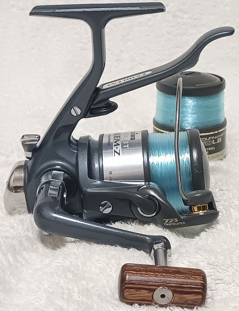 ダイワエンブレムZ2500LBTレバーブレーキリール！替えスプール&新品ライン付