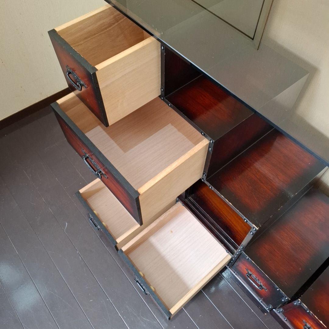 和の趣たっぷり階段たんす2点セット(加工ガラス天板付き)　民芸家具