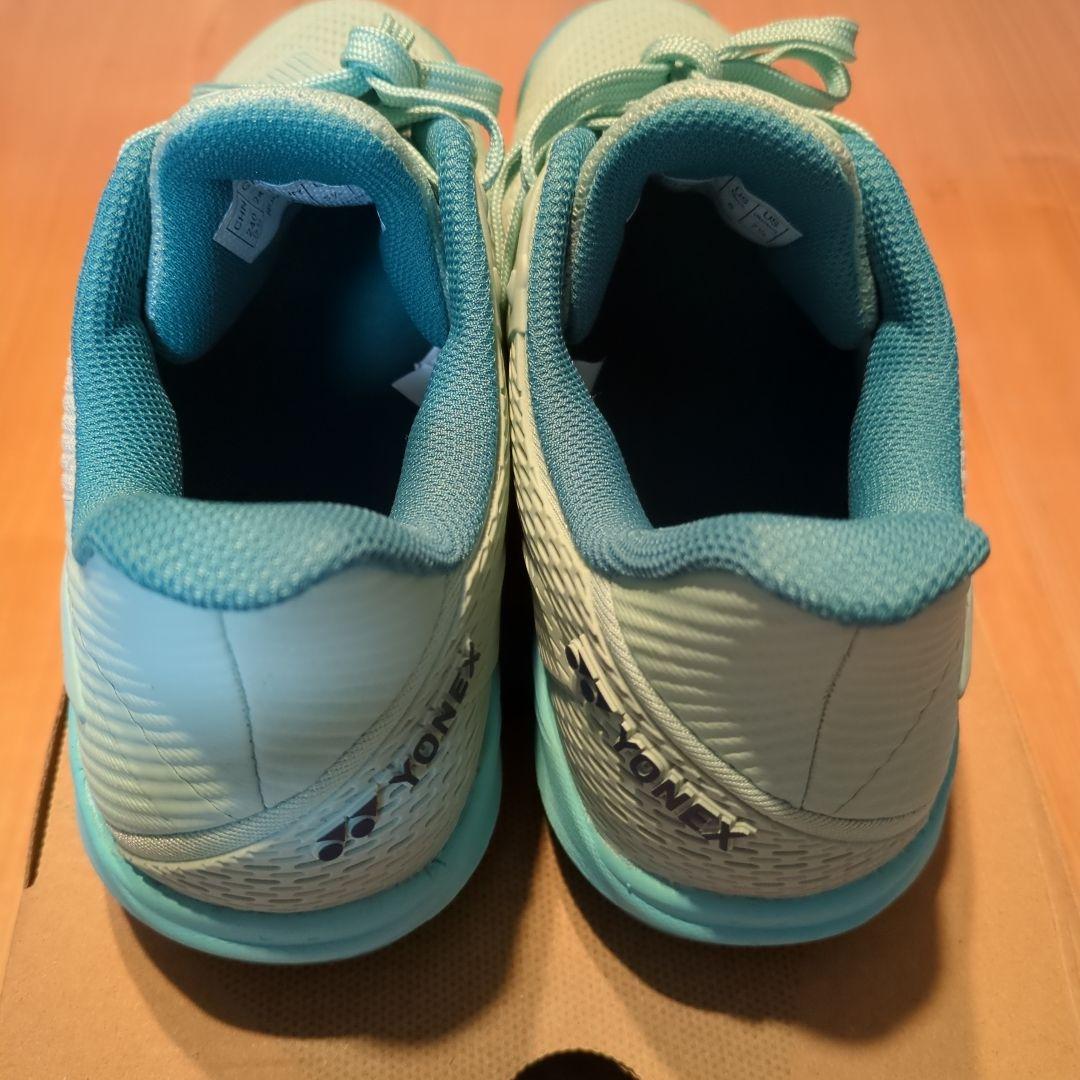 美品YONEX テニスシューズ24㌢ パワークッションアドアクセルGC
