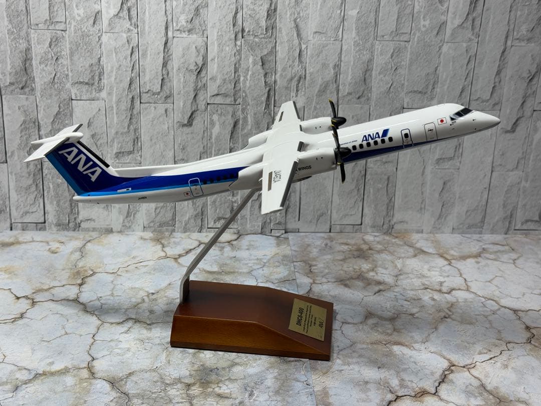 ANAウイングス DHC-8-400(Q400) NH11011 1/100