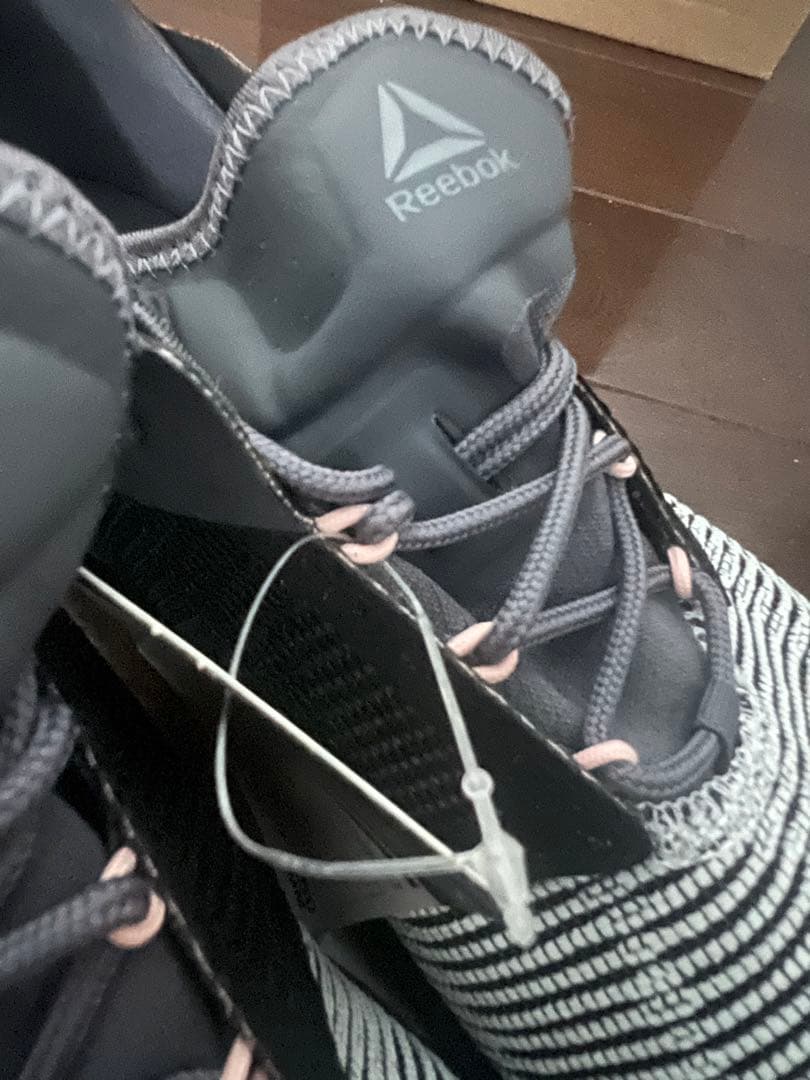 【新品】Reebok FAST FLEXWEAVE ランニングシューズ 8 女性