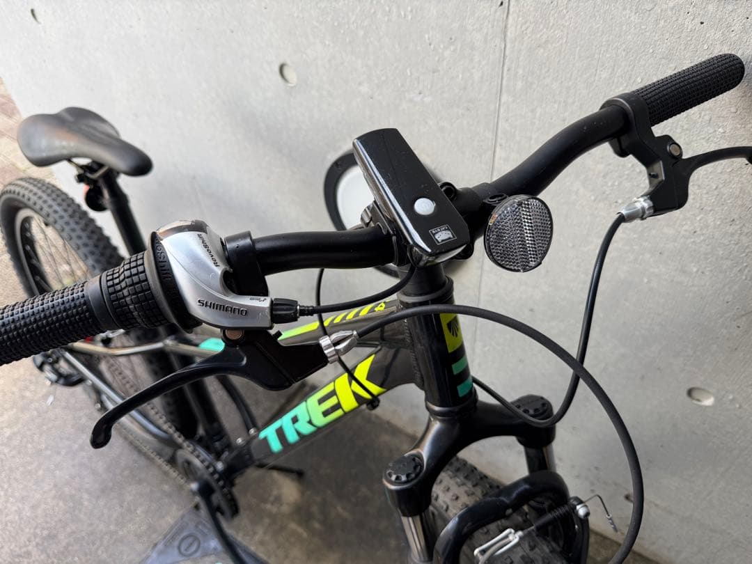 TREK トレック　24インチ マウンテンバイク ジュニア　女性