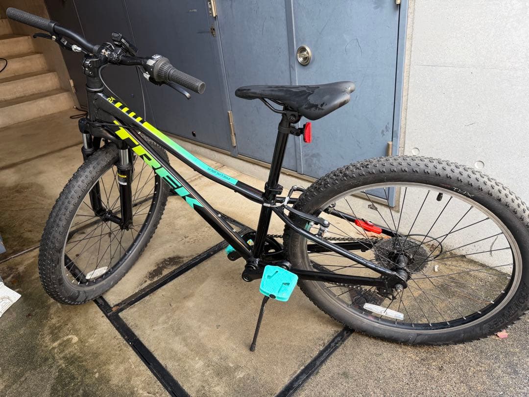 TREK トレック　24インチ マウンテンバイク ジュニア　女性