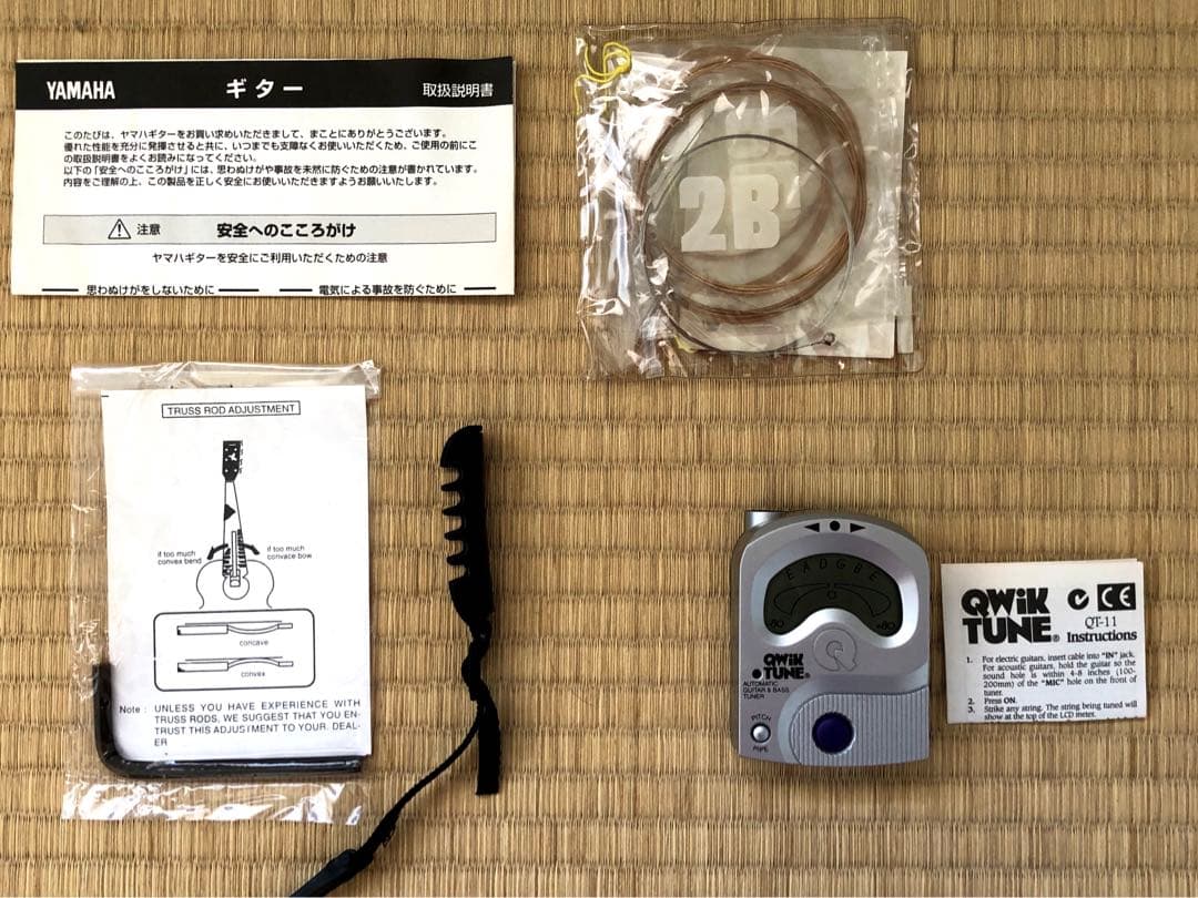 YAMAHA F-340 アコースティックギター　ケース付き　付属品多数