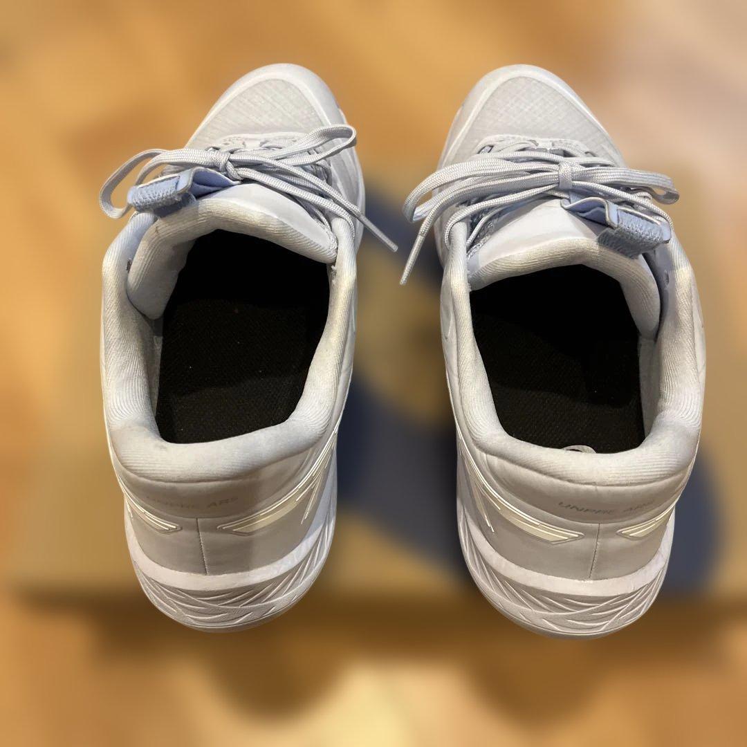 ASICS アンプレアルスロー2 河村勇輝　美品　グリズリーズカラー　ブルズ